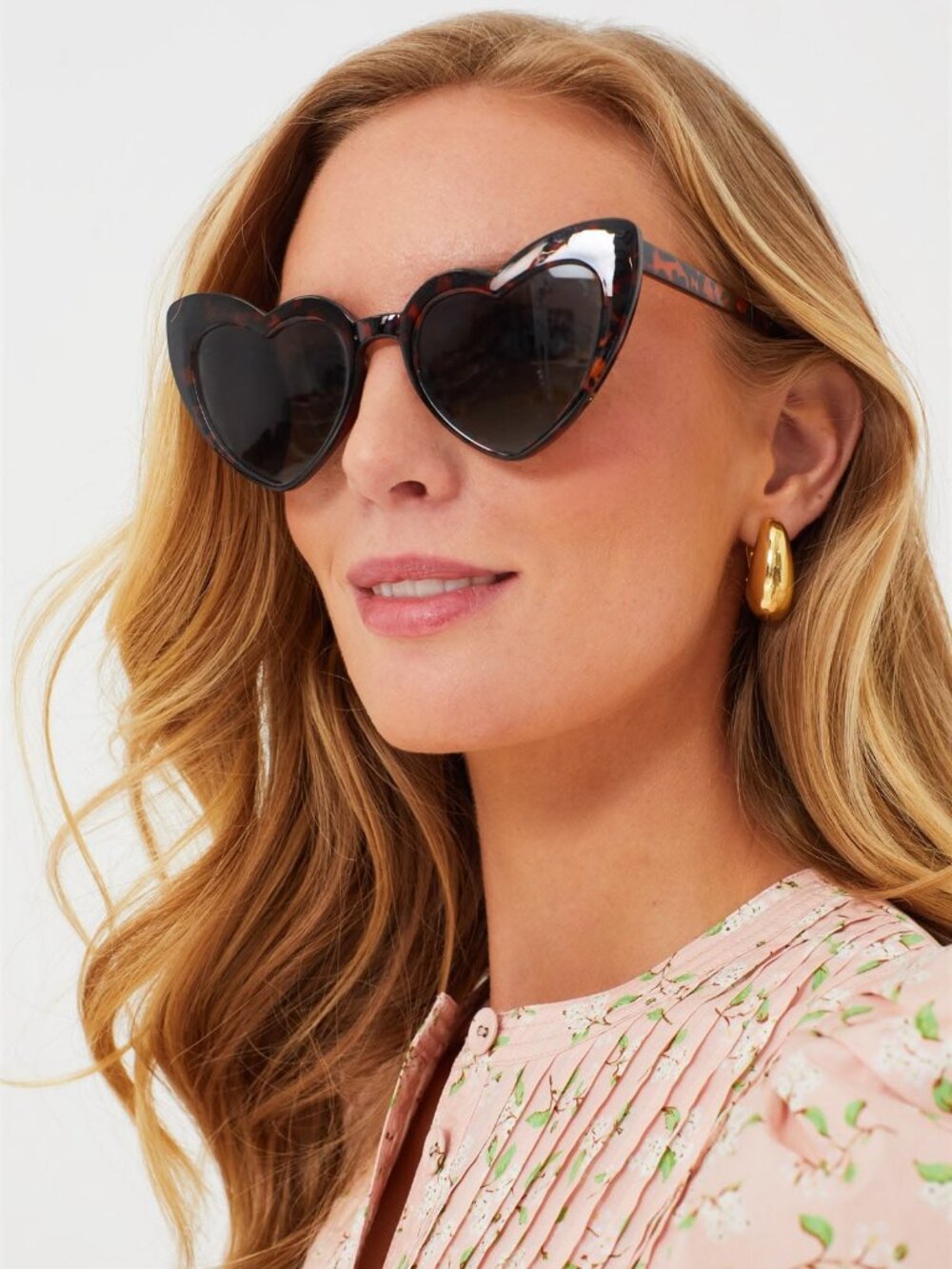 New Tuckernuck JAXY A.J. Morgan Heart Sunglasses Tortoise